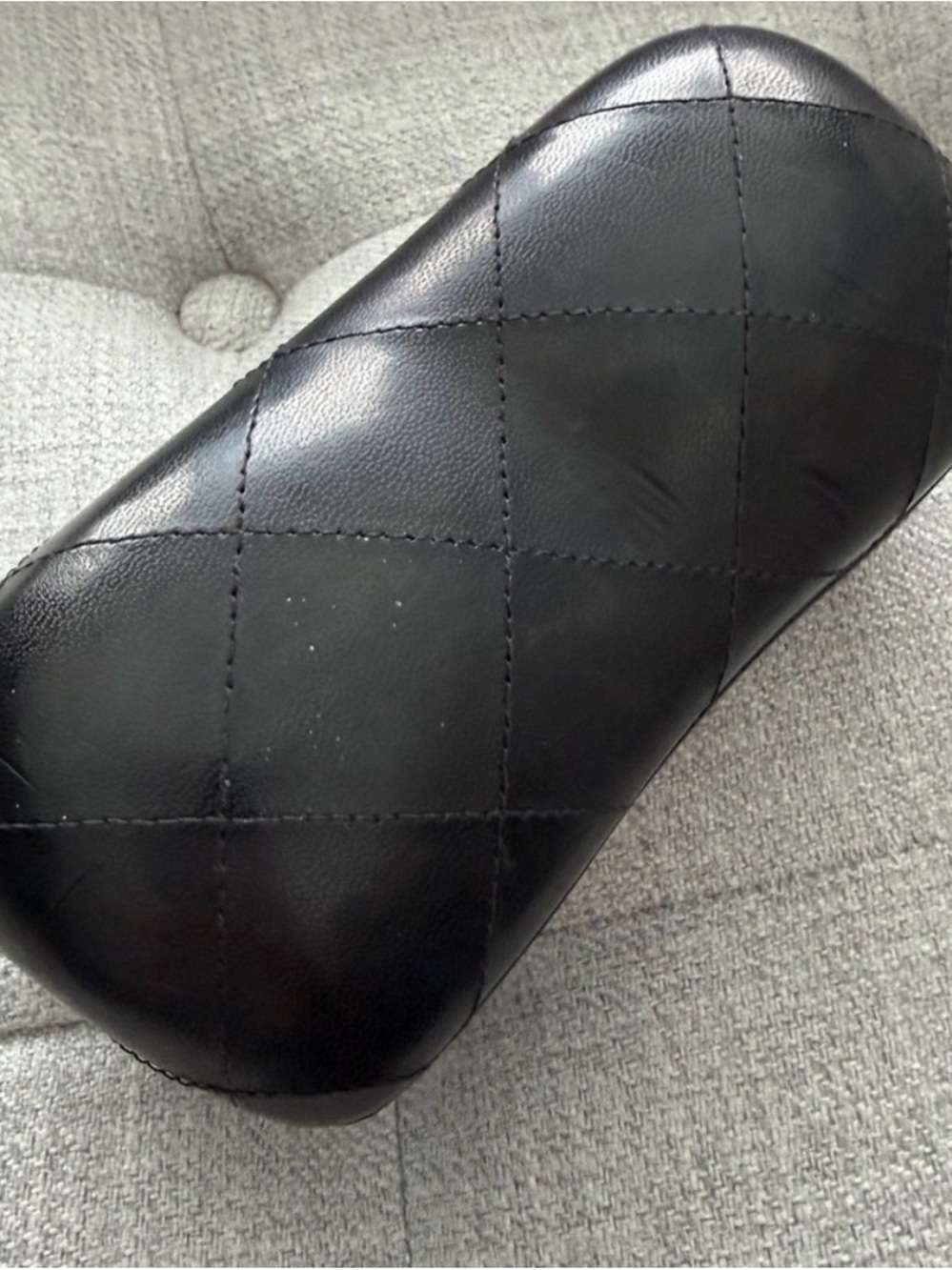 CHANEL Black Quilted Leather glasses case with Silver CC - Picture 3 of 5
